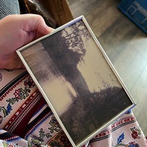 Intercraft vintage 5x7 picture frame with landscape photo 7.125 x 5.125 inches